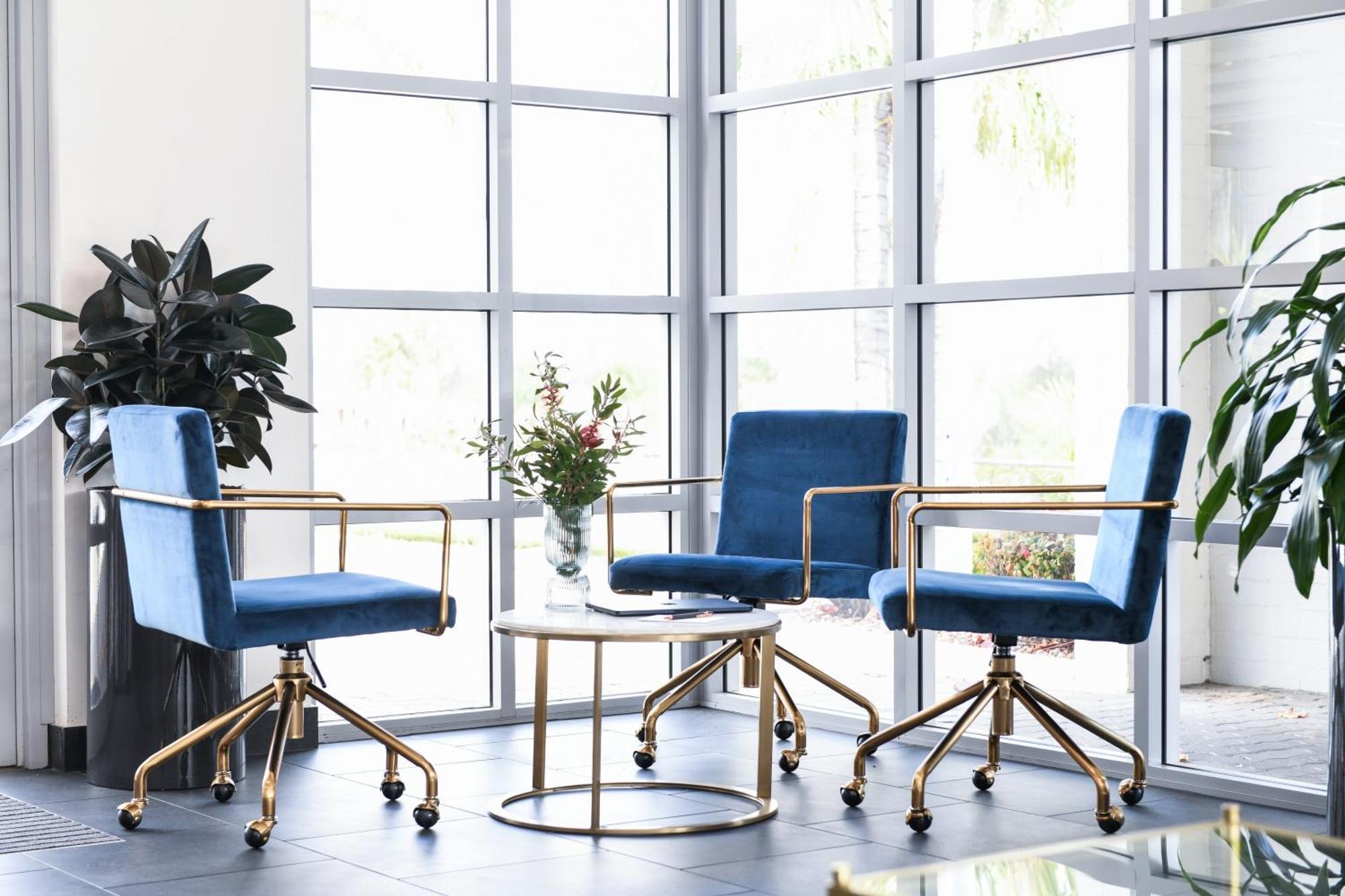 파워하우스 호텔 탬워스 바이 리지스 외부 사진 Office chairs