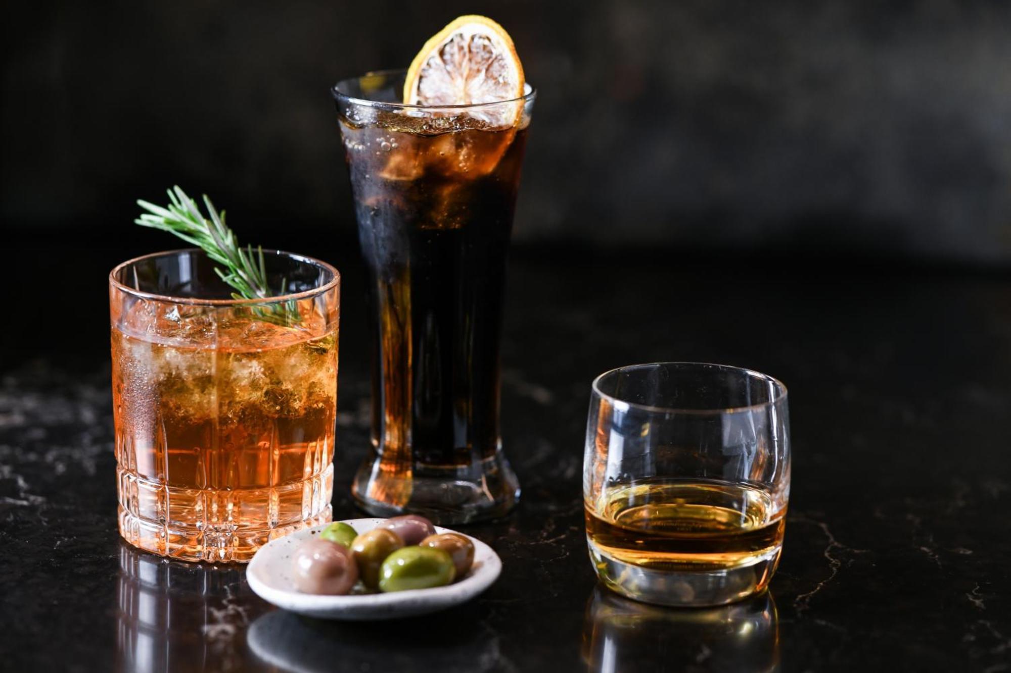 파워하우스 호텔 탬워스 바이 리지스 외부 사진 Vermouth, Old Fashioned and Negroni